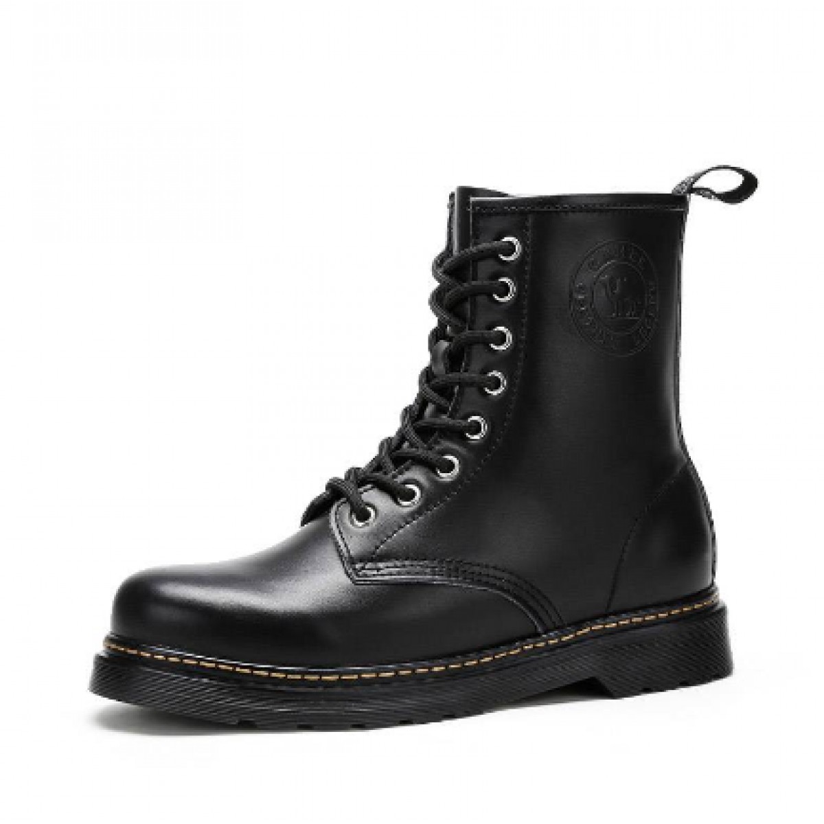 情侣款时尚潮流英伦风马丁靴