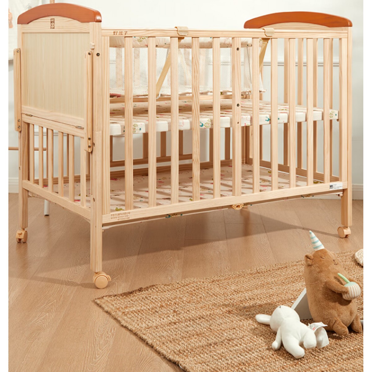 多功能实木婴儿床